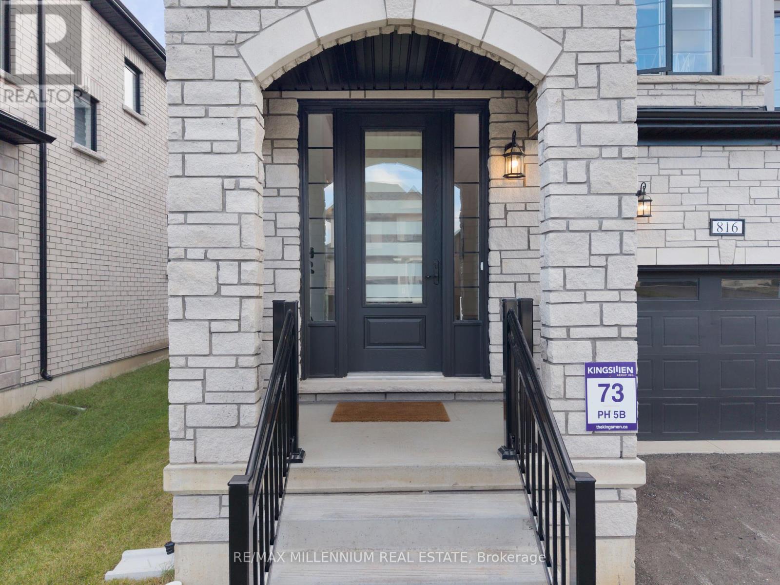 816 Knights Lane, Woodstock (Woodstock - North), Ontario  N4T 0P3 - Photo 5 - X12465435