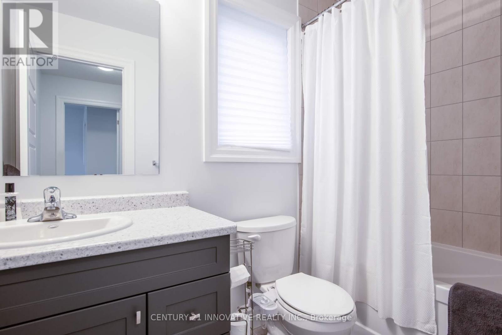 92 Pony Way, Kitchener, Ontario  N2R 0R8 - Photo 16 - X12465444