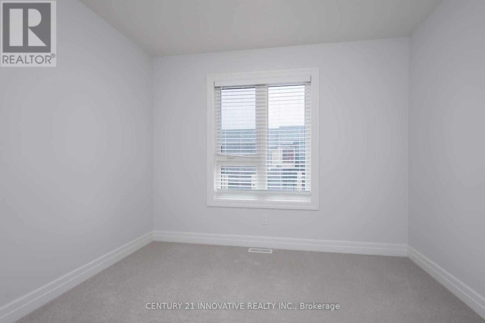 92 Pony Way, Kitchener, Ontario  N2R 0R8 - Photo 17 - X12465444