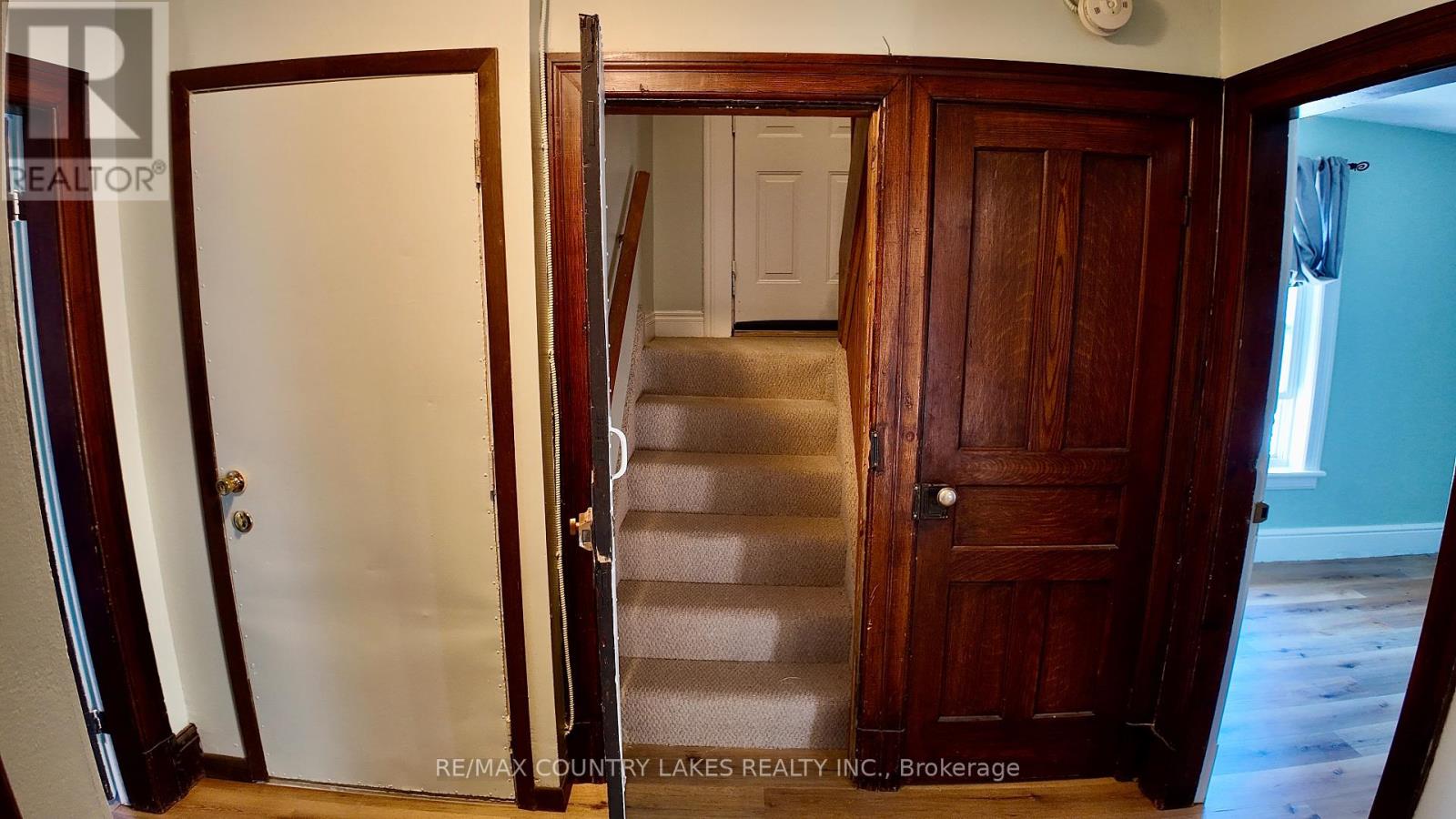 7 Melbourne Street E, Kawartha Lakes, Ontario  K9V 1X2 - Photo 14 - X12465470