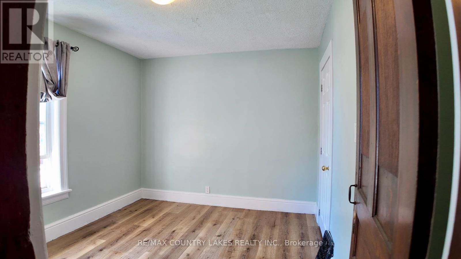 7 Melbourne Street E, Kawartha Lakes, Ontario  K9V 1X2 - Photo 22 - X12465470