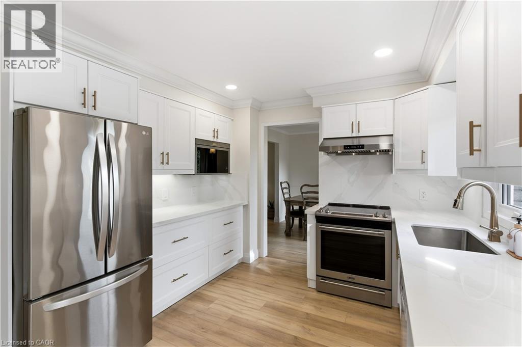 2 Giffin Road, Dundas, Ontario  L9H 6S1 - Photo 14 - 40779616