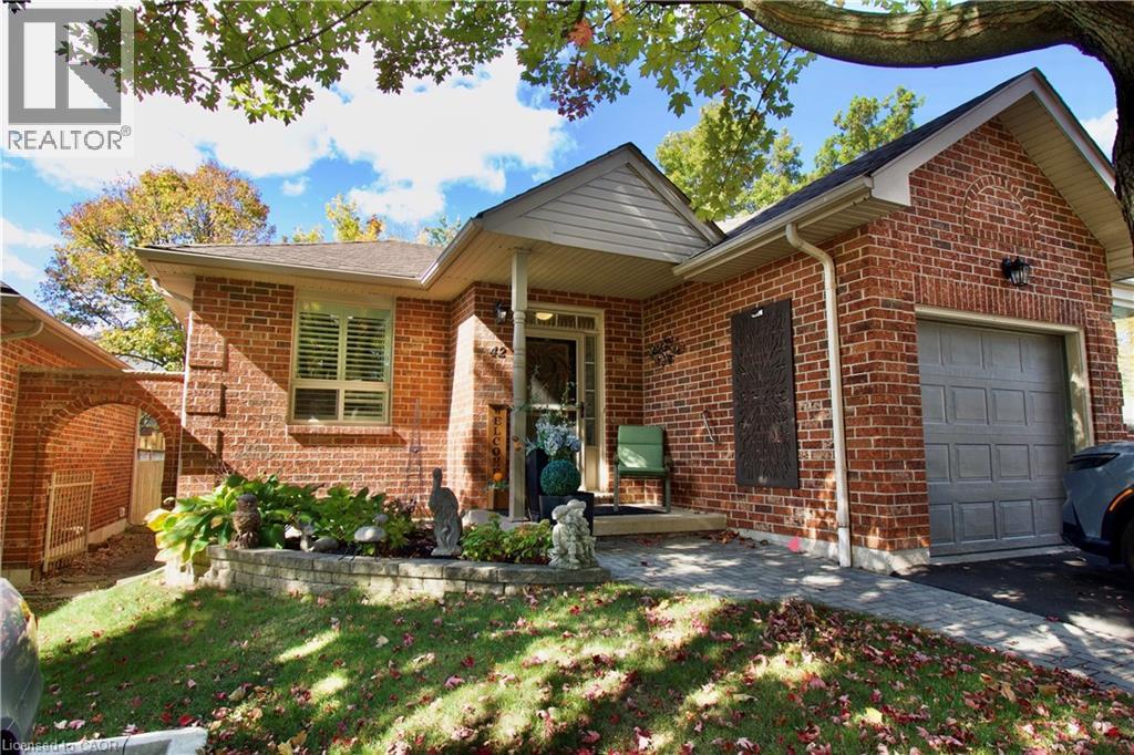 42 GREENTRAIL Drive, Hamilton, Ontario