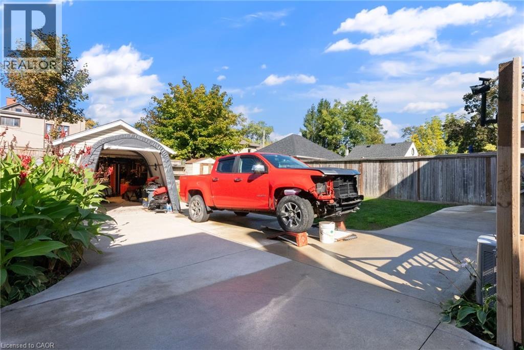 22 Griffith Street, Welland, Ontario  L3B 4G4 - Photo 6 - 40778626