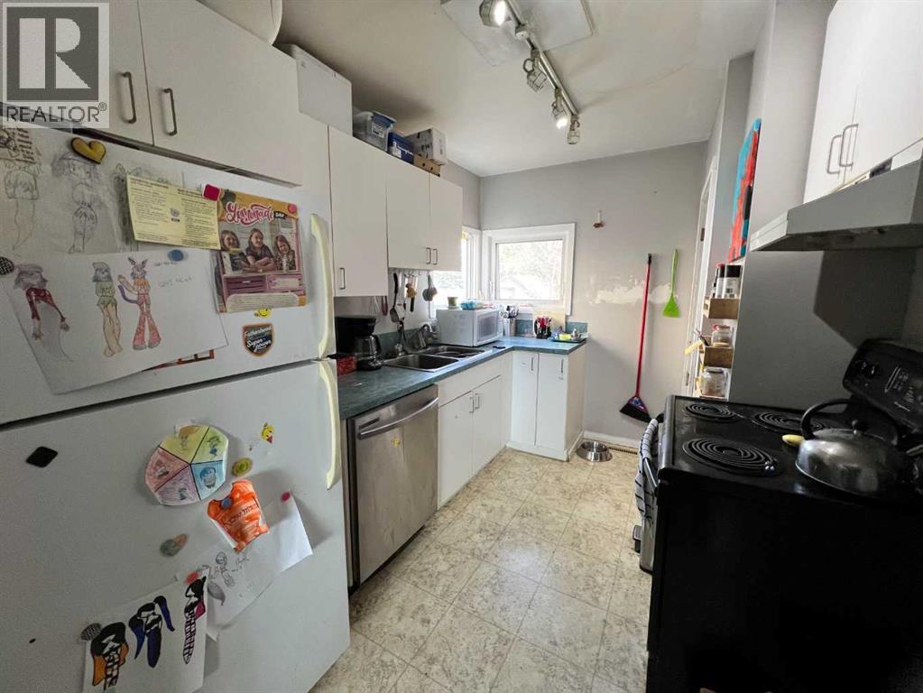 5241 46 Street, Camrose, Alberta  T4V 3C7 - Photo 3 - A2262581