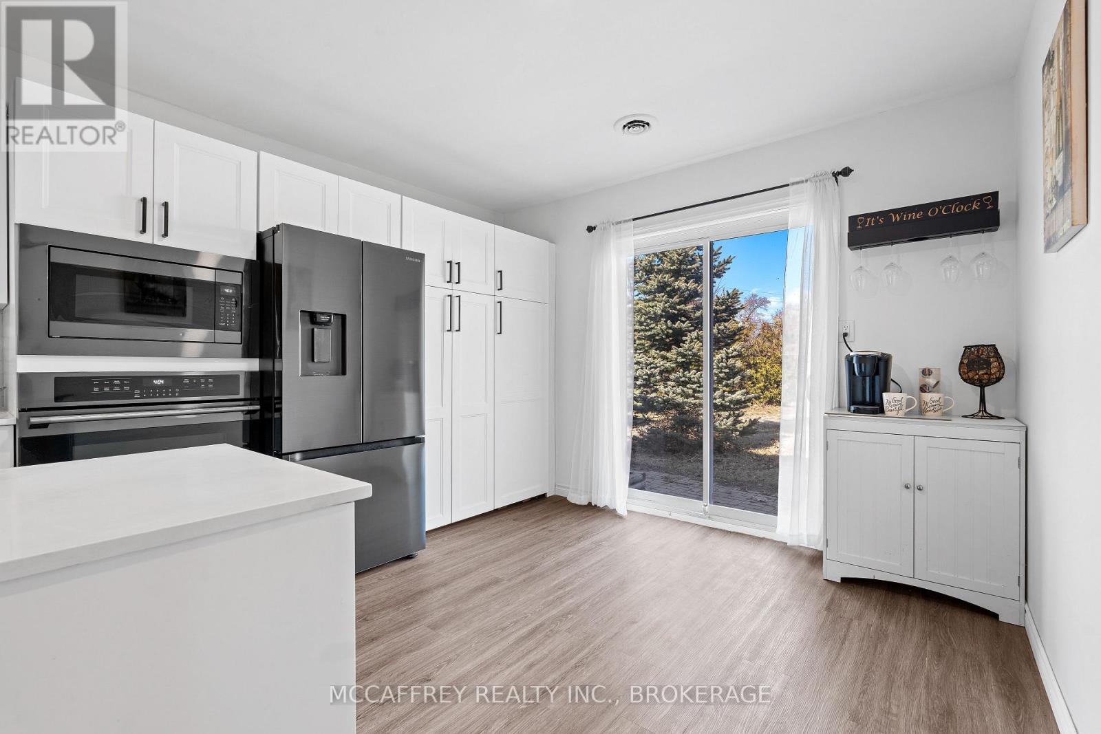 137 Thomas Street W, Greater Napanee (Greater Napanee), Ontario  K7R 2H4 - Photo 8 - X12465700