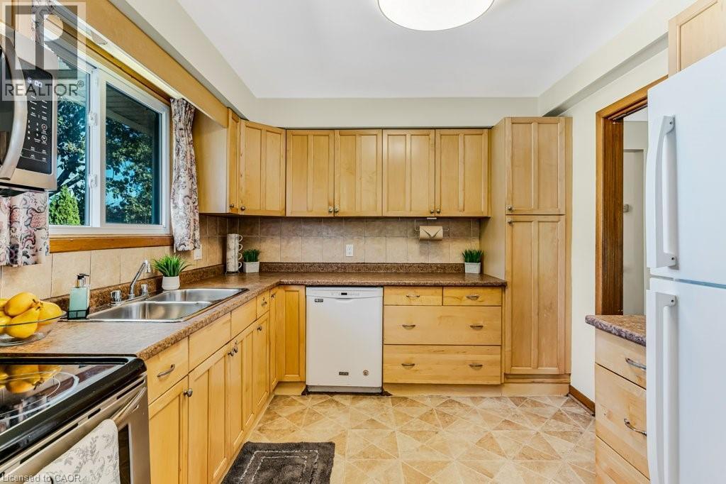 12 Shoreline Drive, St. Catharines, Ontario  L2N 3V8 - Photo 13 - 40761516