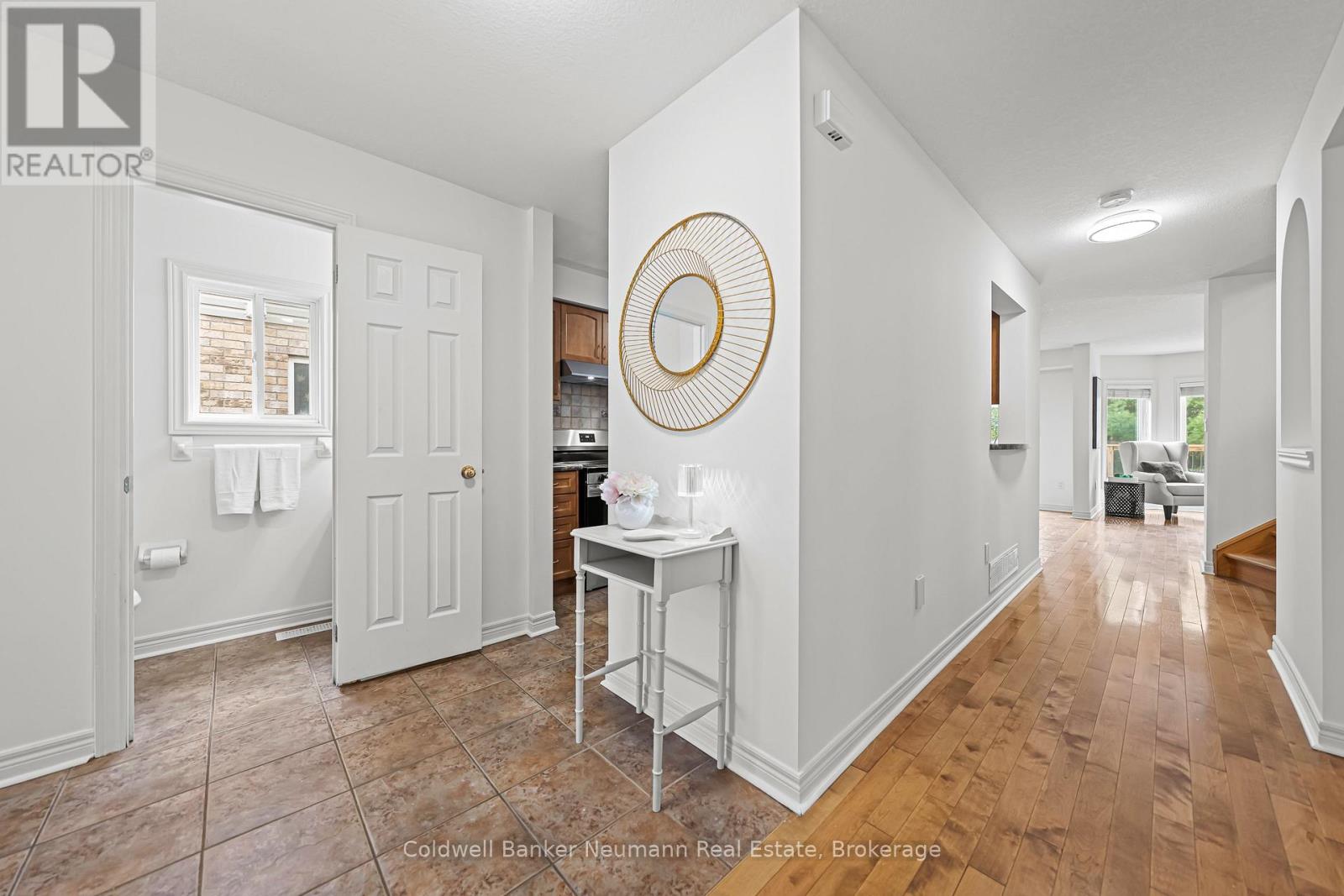 42 Mcarthur Drive, Guelph, Ontario  N1L 1S2 - Photo 10 - X12465630