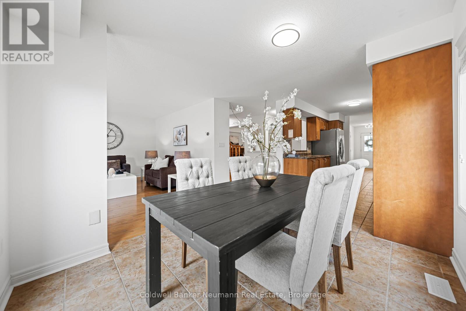 42 Mcarthur Drive, Guelph (Pineridge/westminster Woods), Ontario  N1L 1S2 - Photo 19 - X12465630
