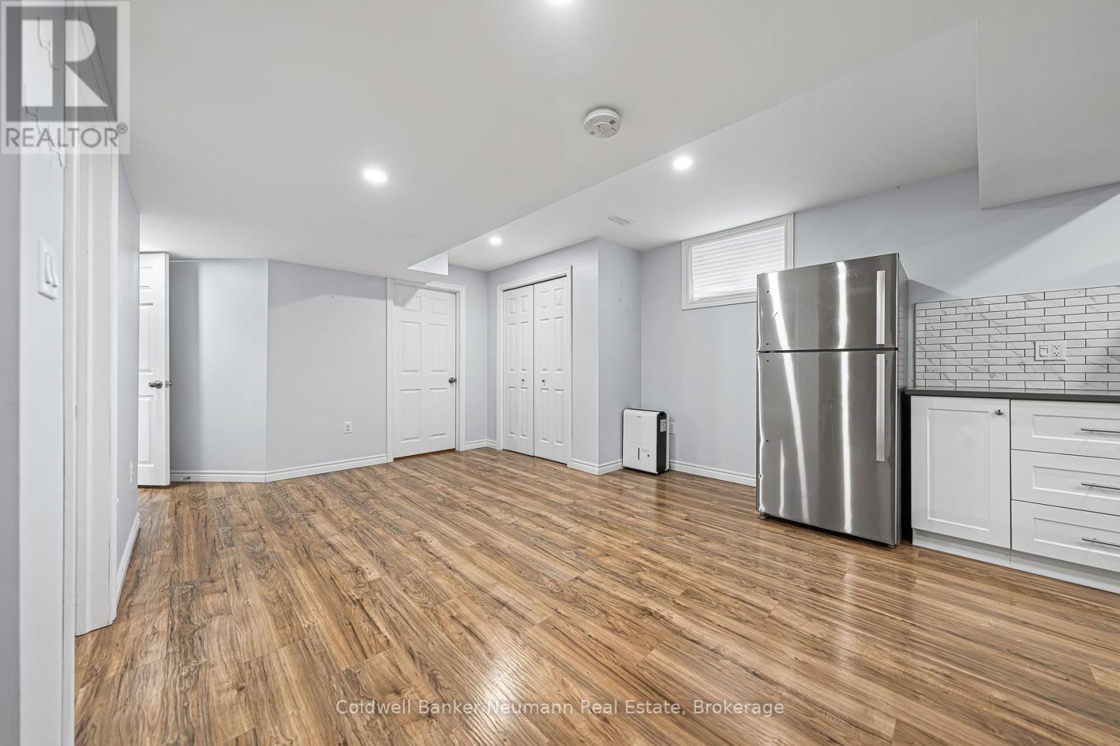 42 Mcarthur Drive, Guelph (Pineridge/westminster Woods), Ontario  N1L 1S2 - Photo 40 - X12465630