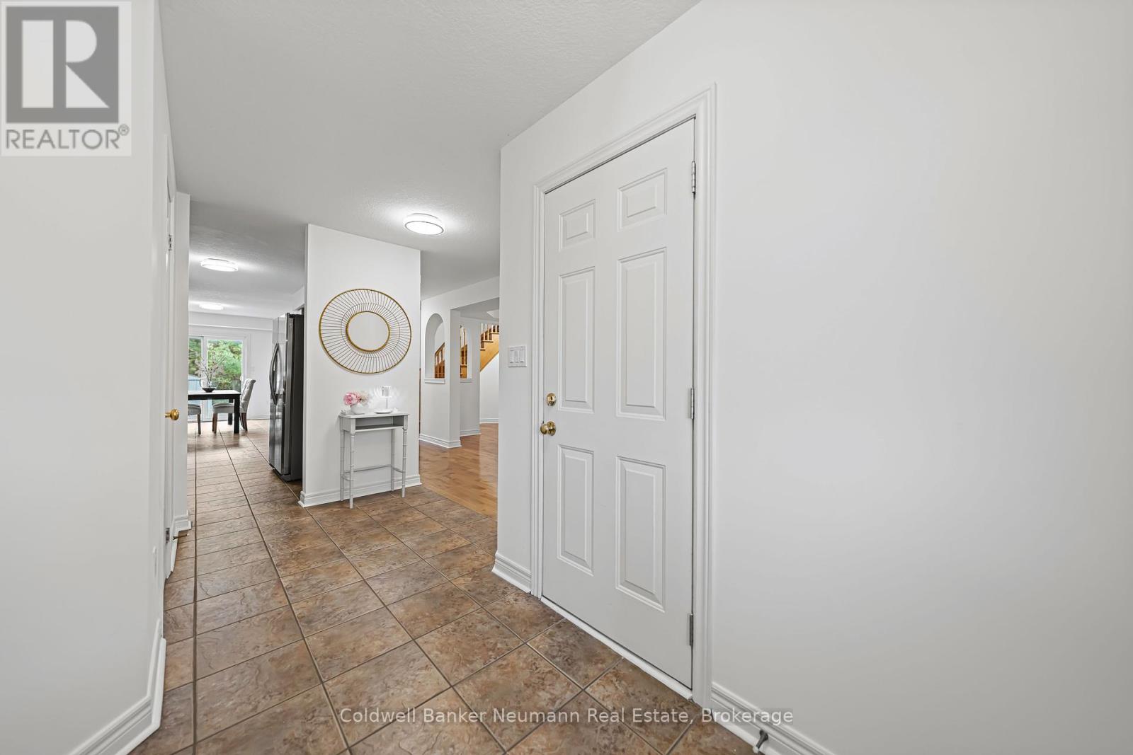 42 Mcarthur Drive, Guelph, Ontario  N1L 1S2 - Photo 8 - X12465630