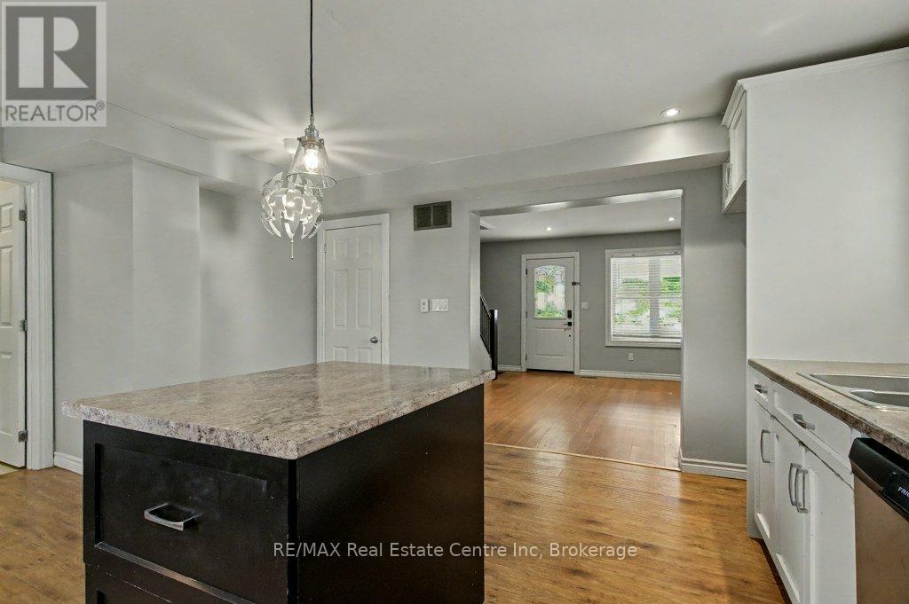 18 High Street, Mapleton, Ontario  N0G 2V0 - Photo 10 - X12465636