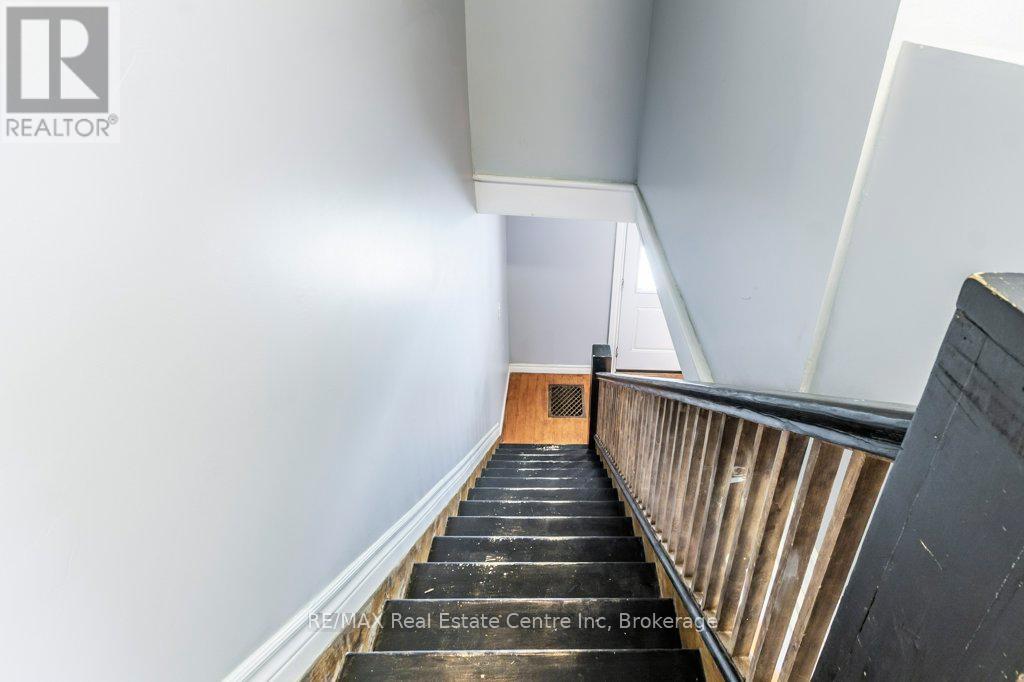 18 High Street, Mapleton, Ontario  N0G 2V0 - Photo 14 - X12465636