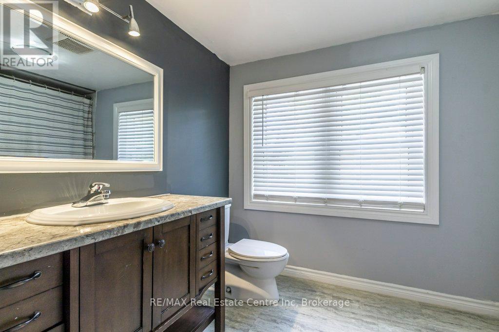 18 High Street, Mapleton, Ontario  N0G 2V0 - Photo 18 - X12465636