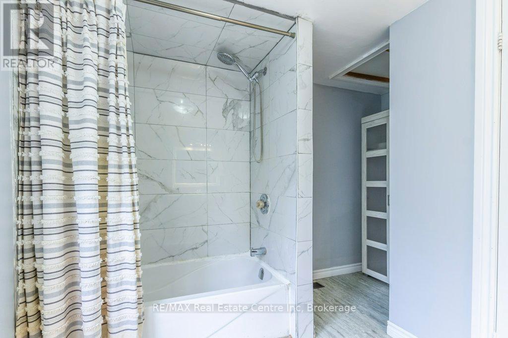 18 High Street, Mapleton, Ontario  N0G 2V0 - Photo 19 - X12465636