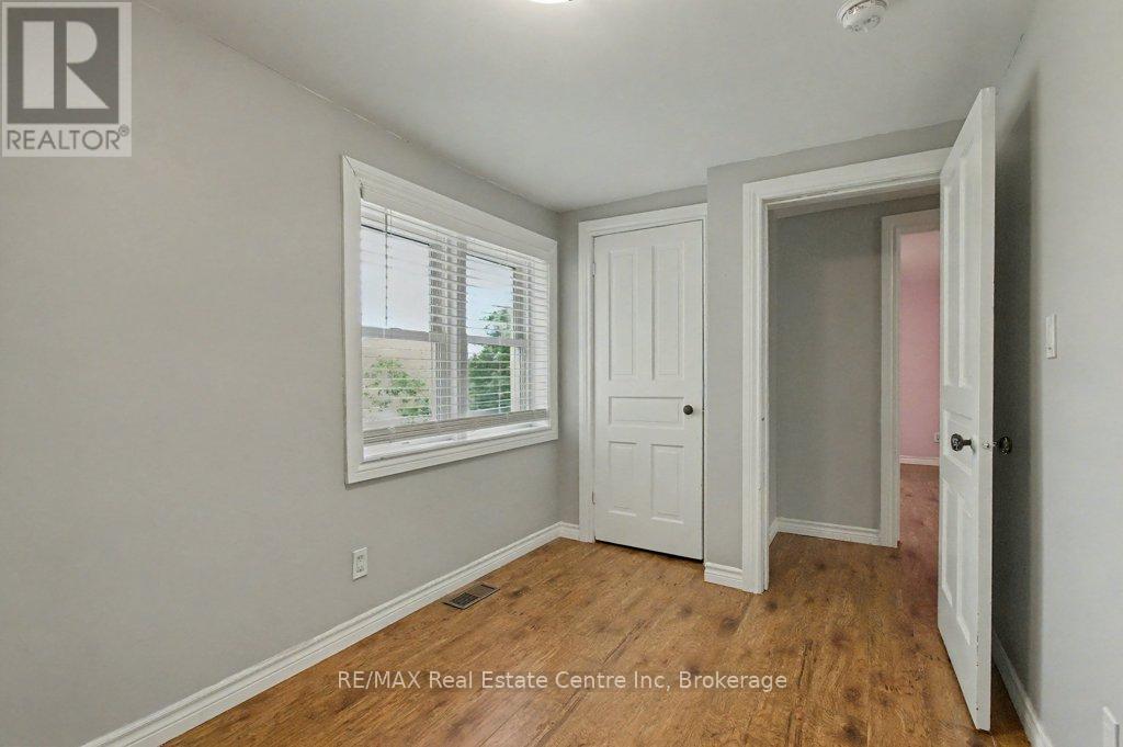18 High Street, Mapleton, Ontario  N0G 2V0 - Photo 22 - X12465636