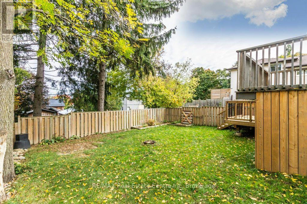 18 High Street, Mapleton, Ontario  N0G 2V0 - Photo 34 - X12465636
