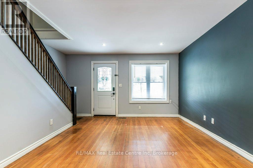 18 High Street, Mapleton, Ontario  N0G 2V0 - Photo 4 - X12465636