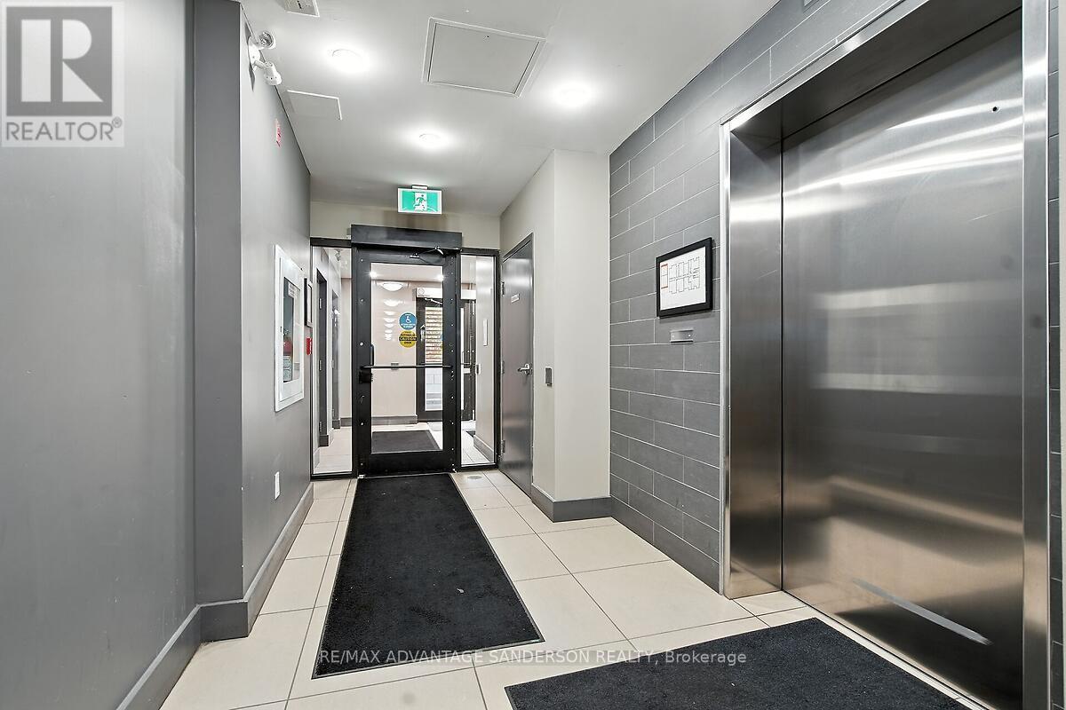 304 - 89 Ridout Street S, London South (South F), Ontario  N6C 3X2 - Photo 4 - X12465603