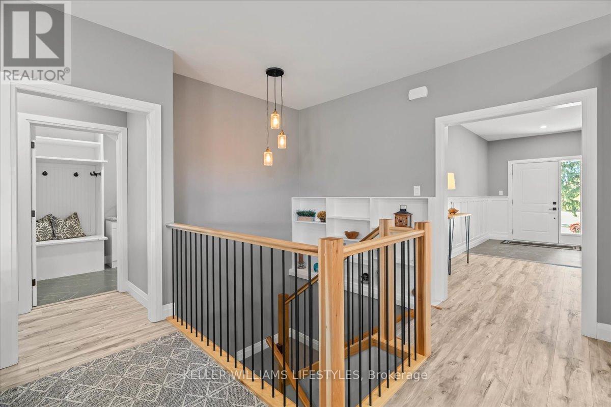 92 Queen Street, North Middlesex, Ontario  N0M 1A0 - Photo 29 - X12465658