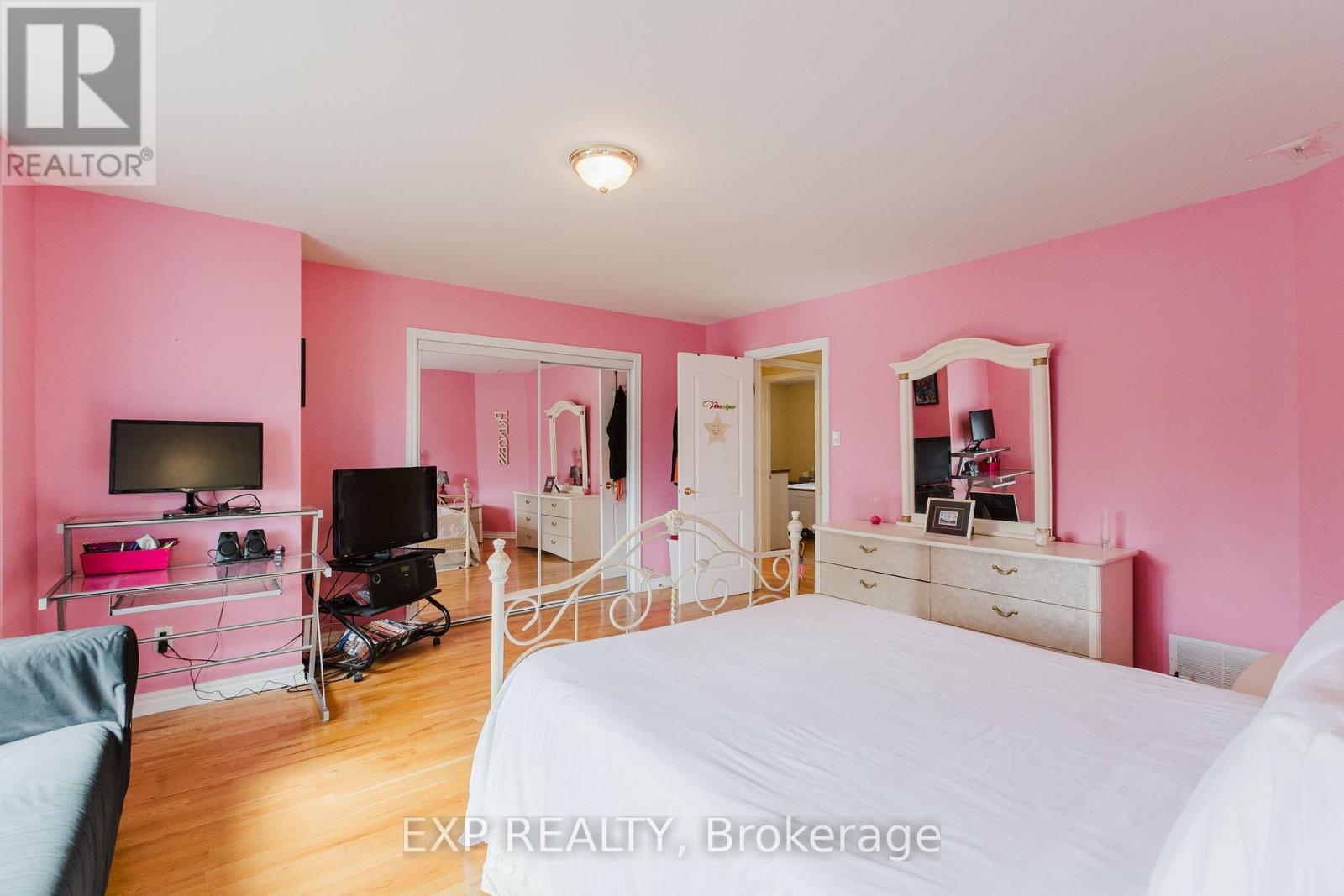 5472 Wicklow Drive, Ottawa, Ontario  K4M 1C4 - Photo 27 - X12465597