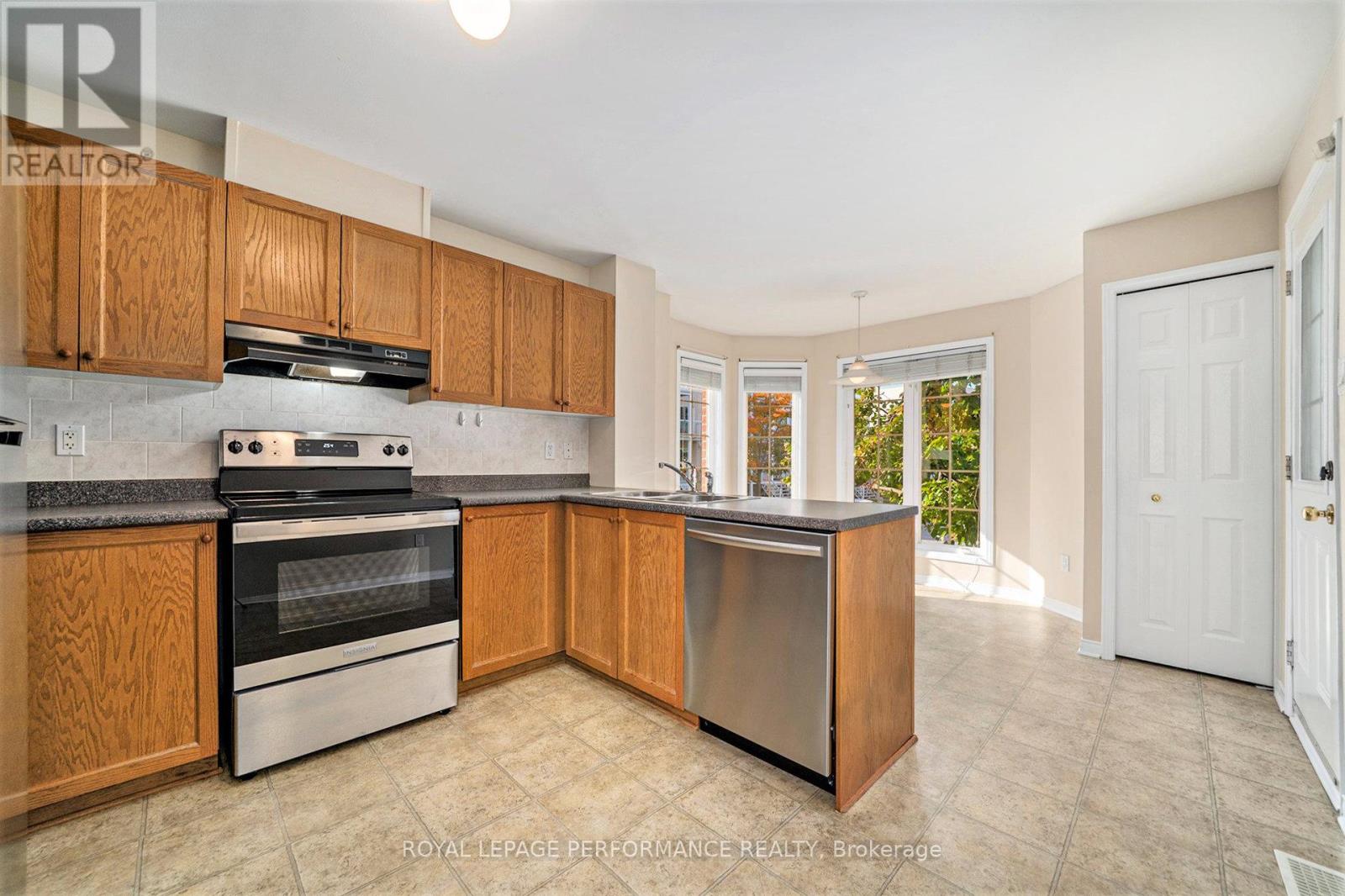 52 - 130 Berrigan Drive, Ottawa, Ontario  K2J 0J3 - Photo 3 - X12465602