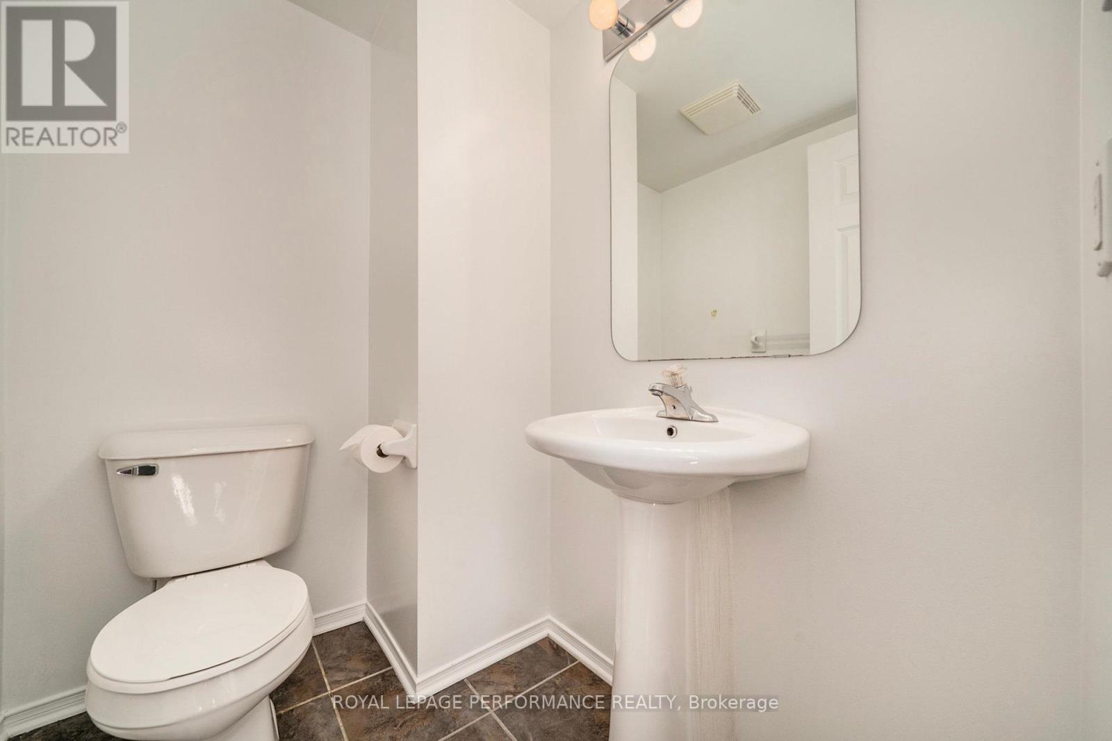 52 - 130 Berrigan Drive, Ottawa, Ontario  K2J 0J3 - Photo 7 - X12465602