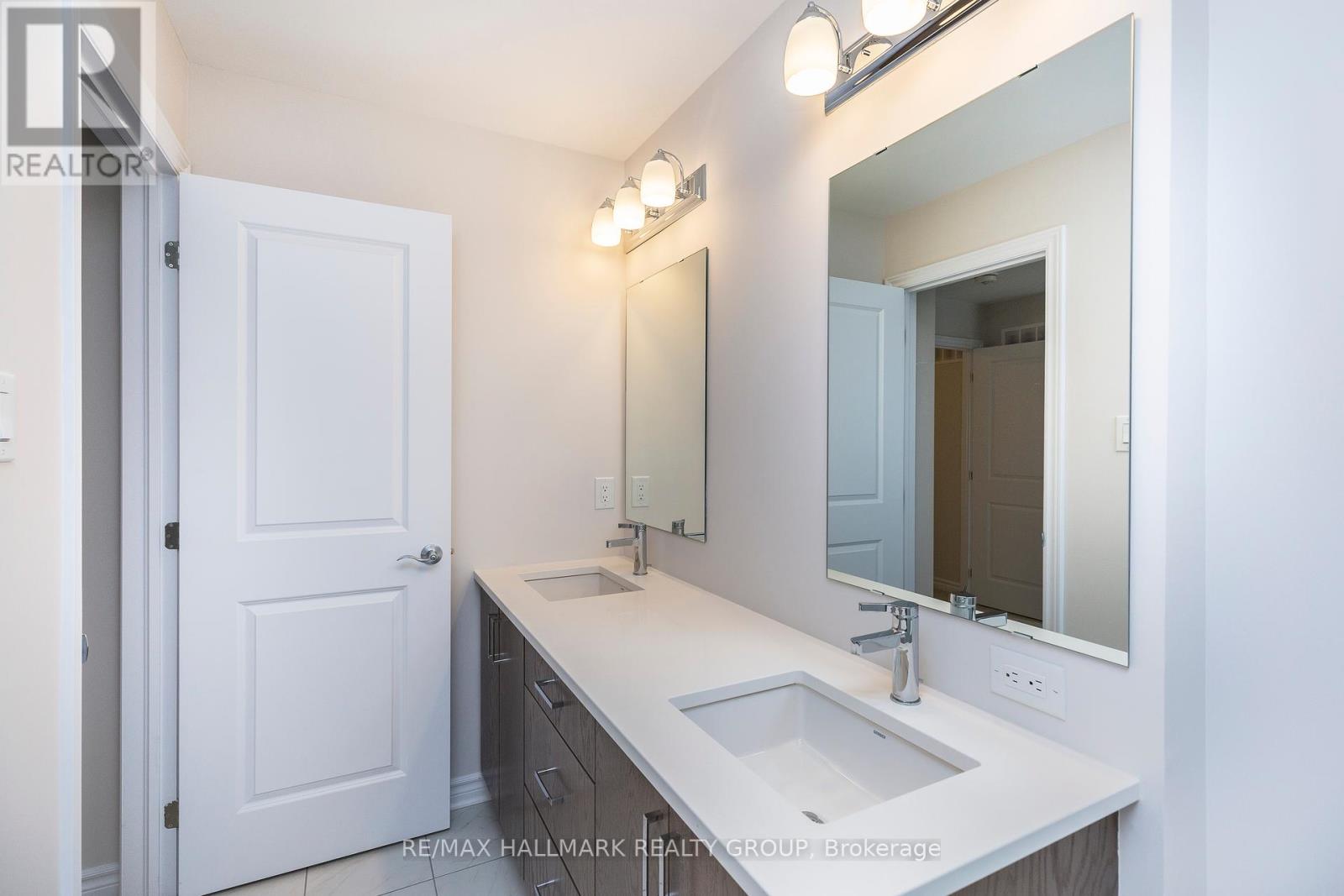 788 Miikana Road, Ottawa, Ontario  K1X 0G5 - Photo 16 - X12465672