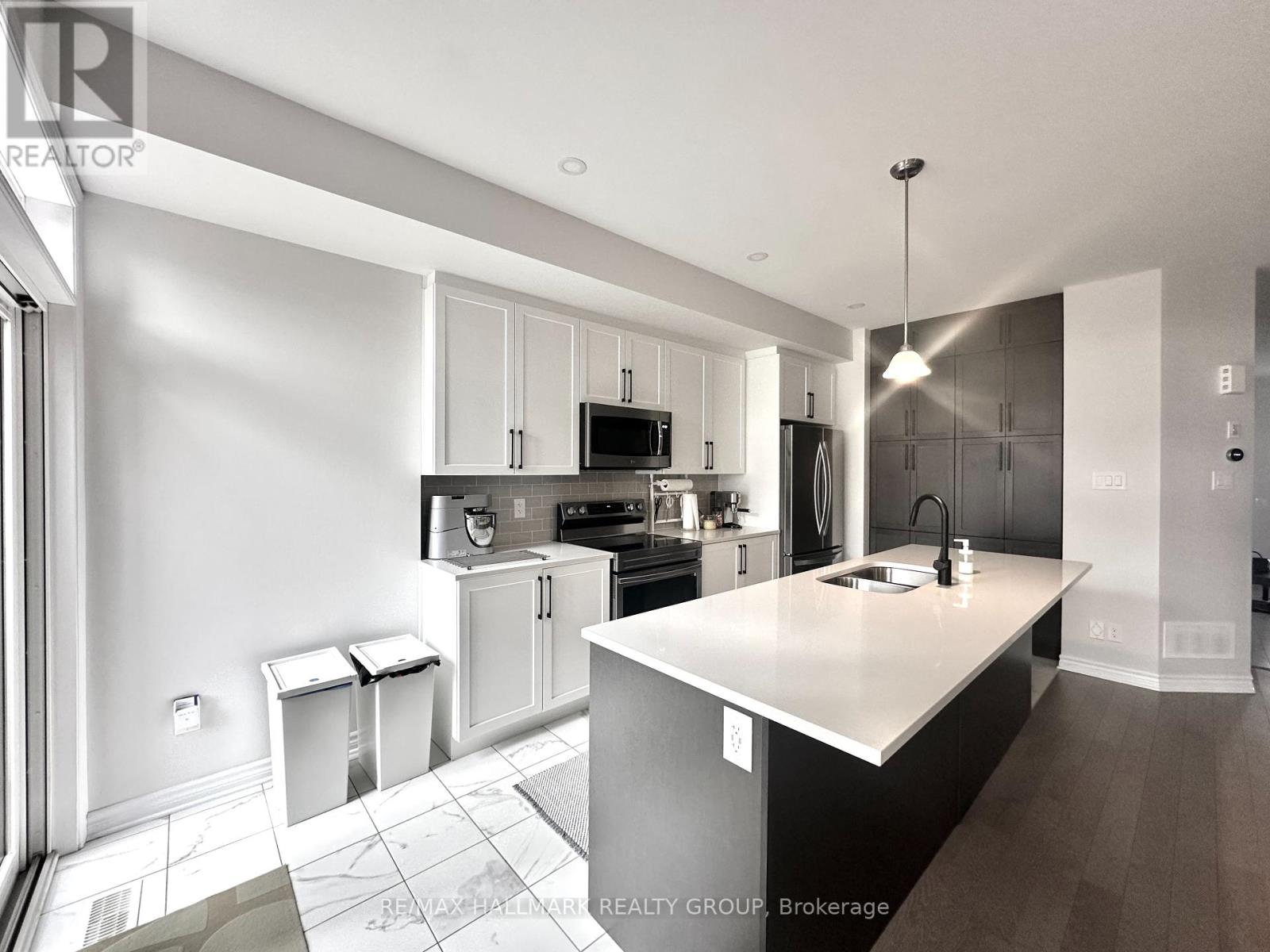 788 Miikana Road, Ottawa, Ontario  K1X 0G5 - Photo 6 - X12465672