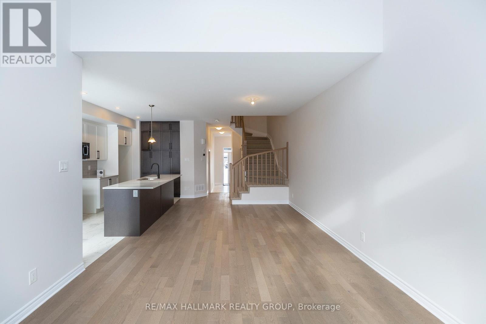 788 Miikana Road, Ottawa, Ontario  K1X 0G5 - Photo 7 - X12465672