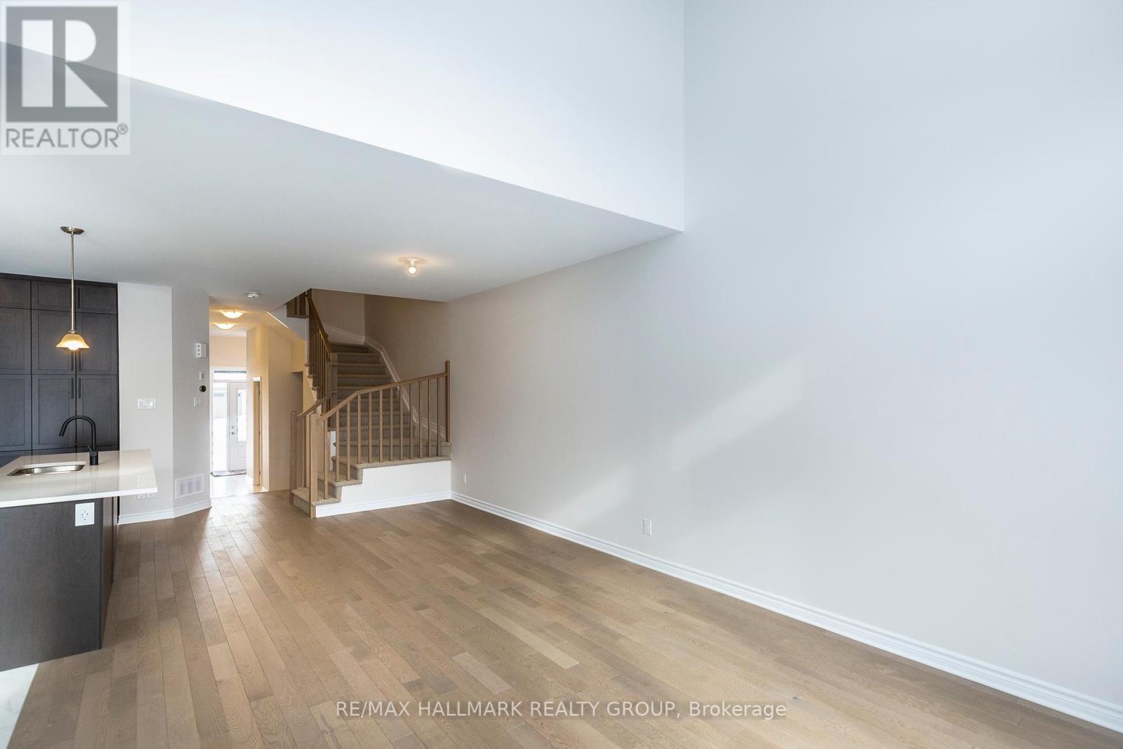 788 Miikana Road, Ottawa, Ontario  K1X 0G5 - Photo 8 - X12465672