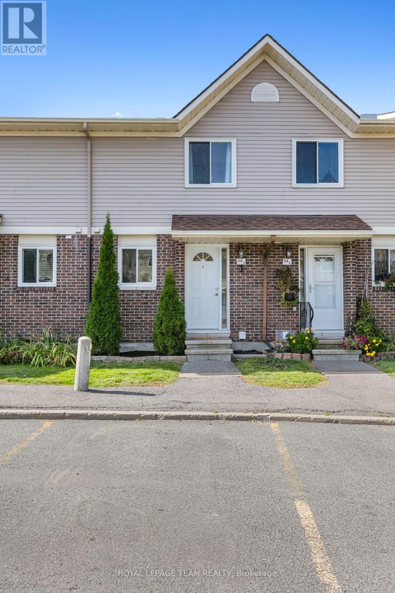 D - 114 VALLEY STREAM DRIVE, Ottawa, Ontario