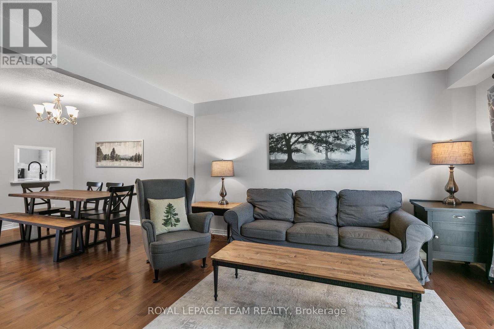 D - 114 Valley Stream Drive, Ottawa, Ontario  K2H 9E1 - Photo 11 - X12465696