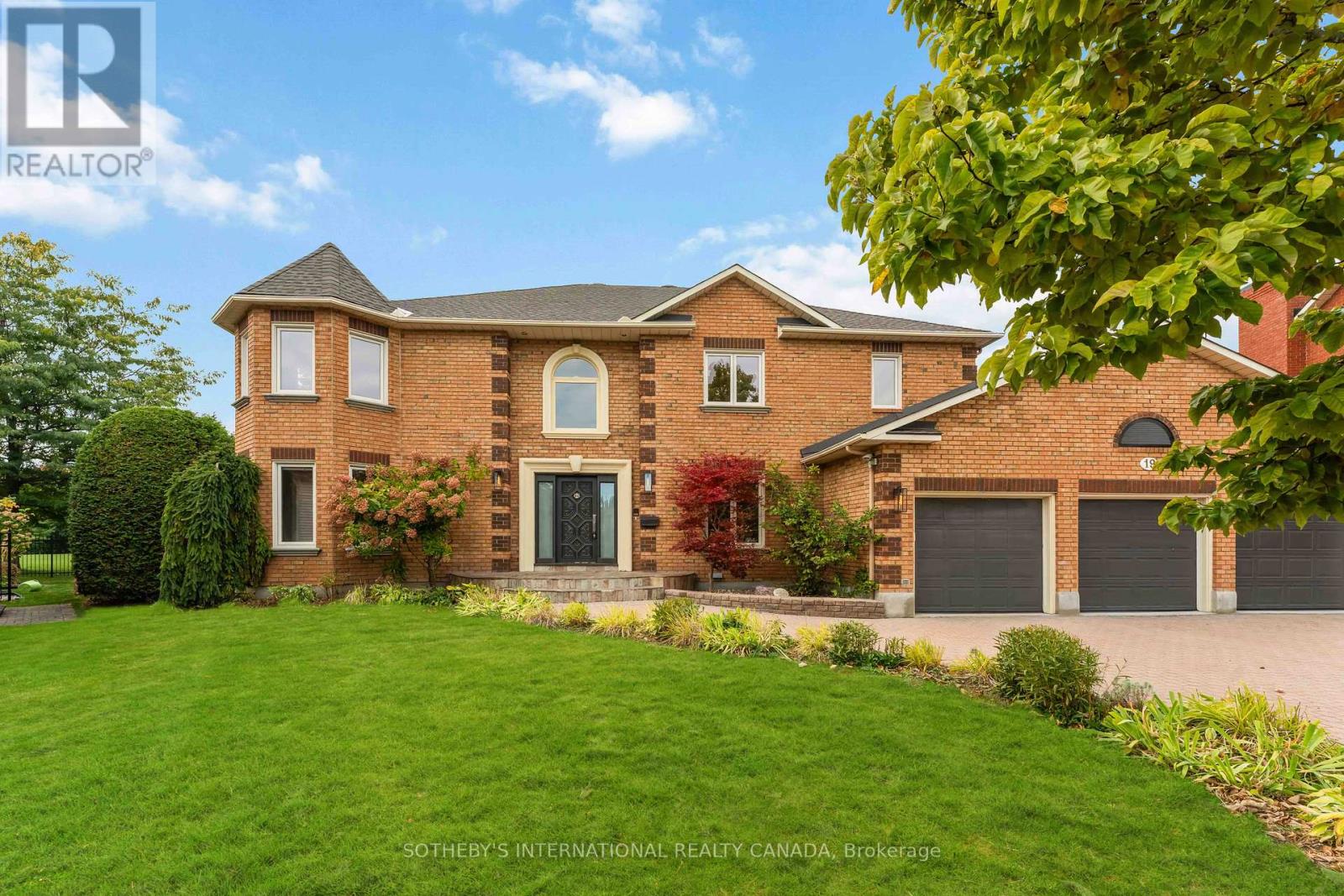 19 CAMPFIELD COURT, Ottawa, Ontario