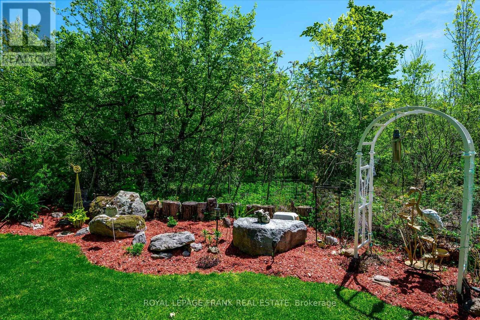 124 Fire Route 66, Trent Lakes, Ontario K0L 2J0 - Photo 35 - X12346379