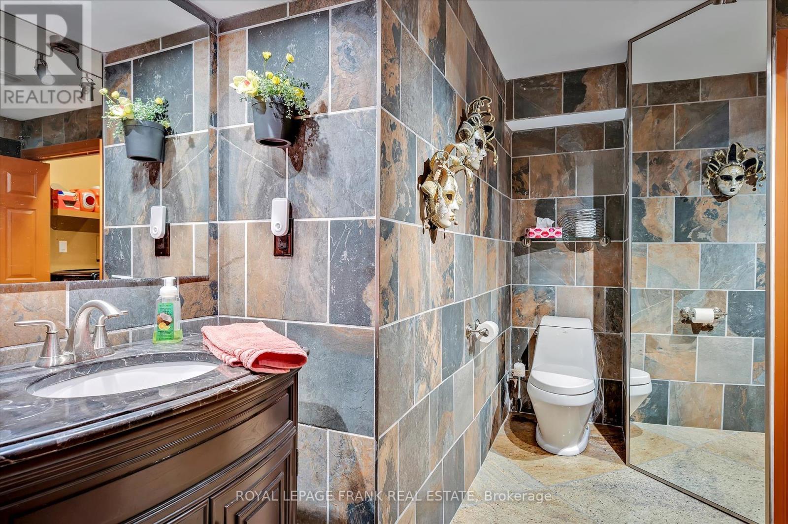 124 Fire Route 66, Trent Lakes, Ontario K0L 2J0 - Photo 32 - X12346379