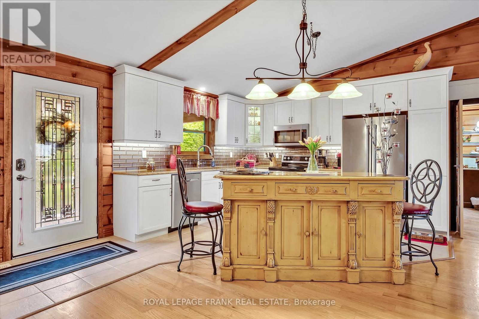 124 Fire Route 66, Trent Lakes, Ontario K0L 2J0 - Photo 6 - X12346379