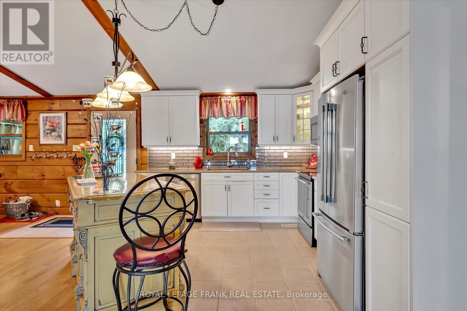 124 Fire Route 66, Trent Lakes, Ontario K0L 2J0 - Photo 9 - X12346379