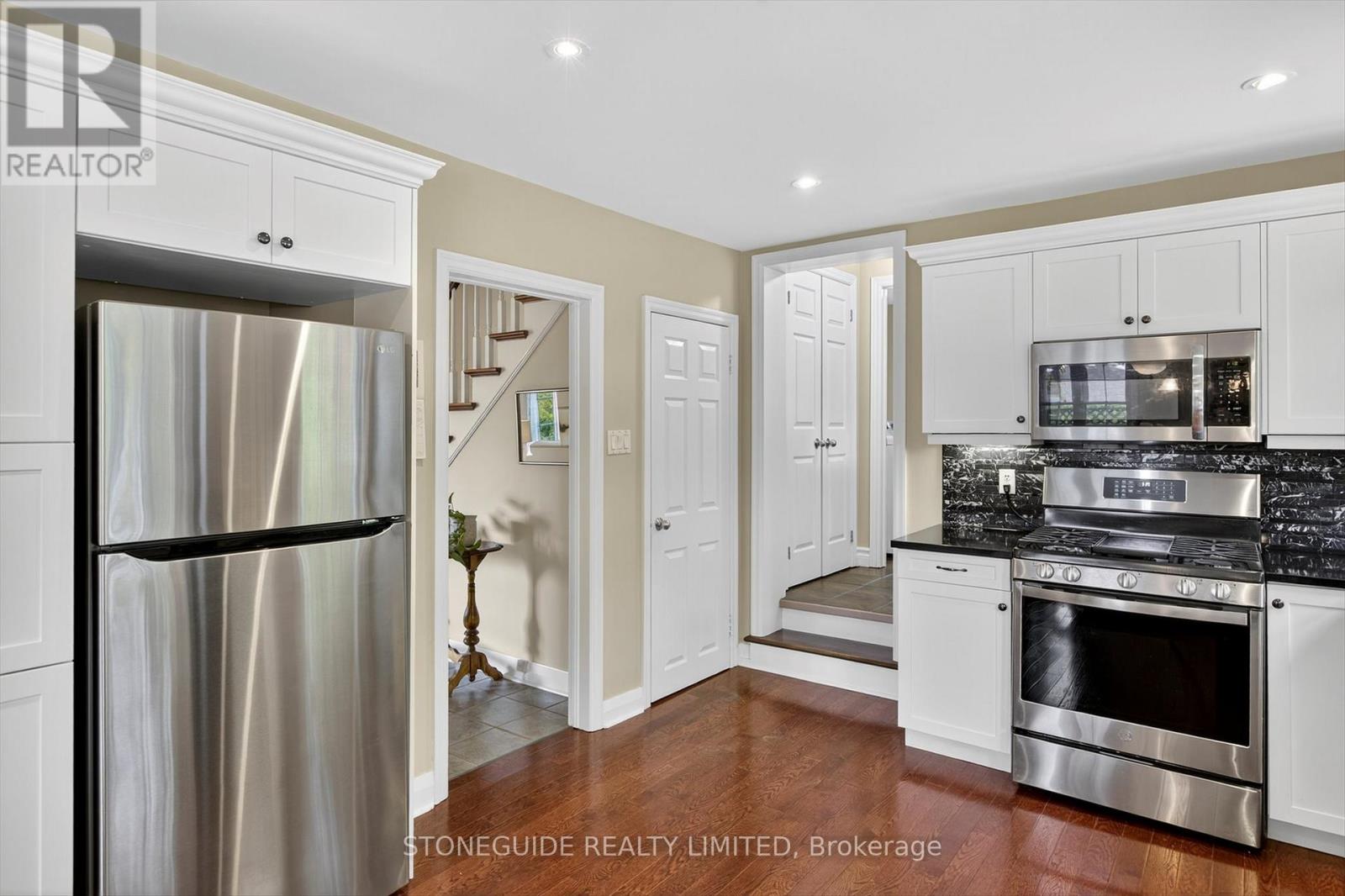 636 Homewood Avenue, Peterborough, Ontario  K9J 4V6 - Photo 14 - X12424360