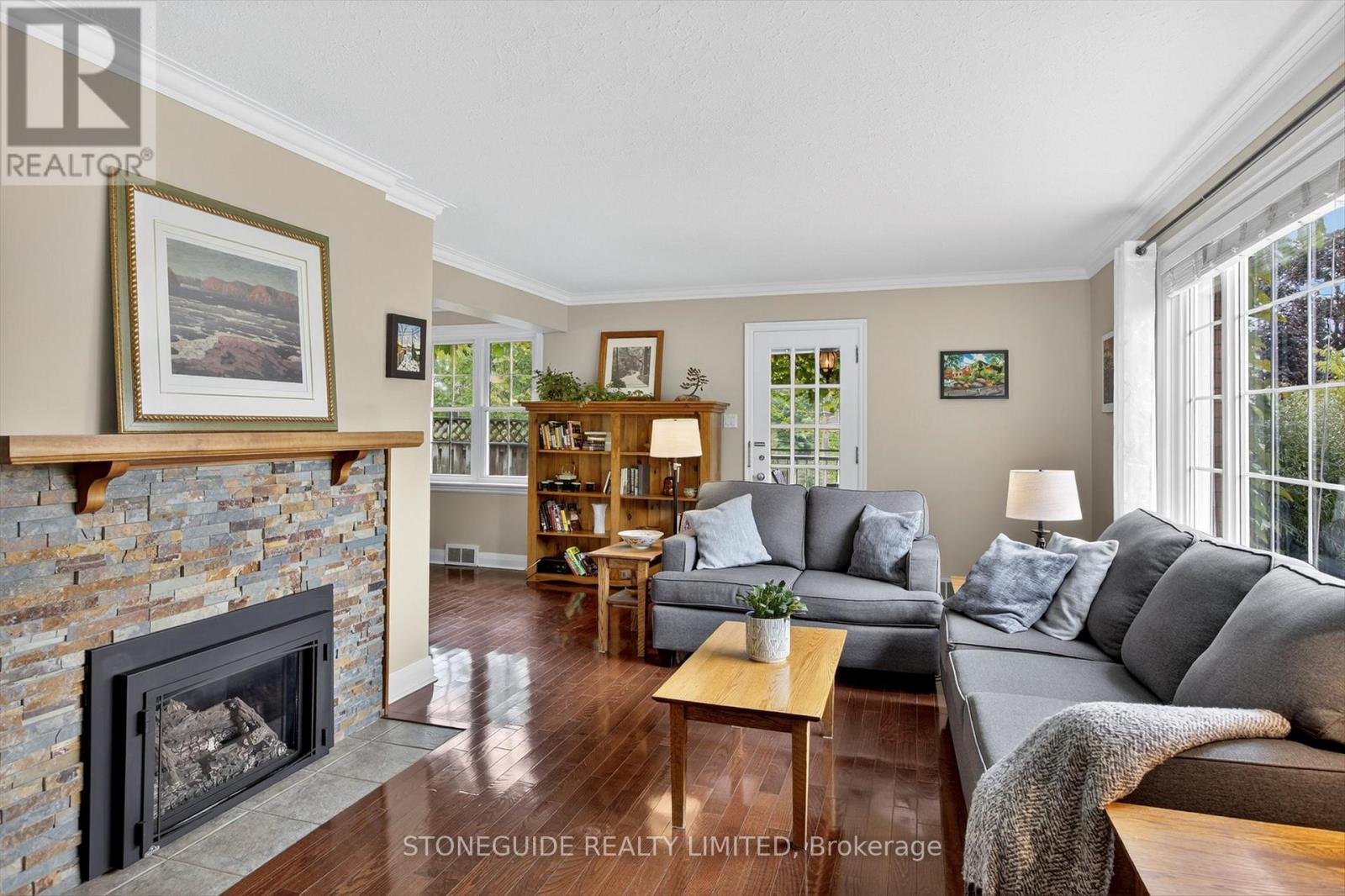 636 Homewood Avenue, Peterborough, Ontario  K9J 4V6 - Photo 6 - X12424360