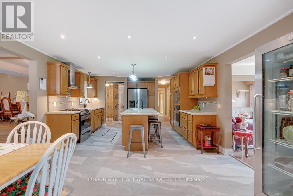 6949 Thorold Stone Road, Niagara Falls, Ontario  L2J 1B5 - Photo 10 - X12134172