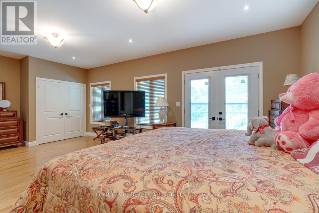 6949 Thorold Stone Road, Niagara Falls, Ontario  L2J 1B5 - Photo 30 - X12134172