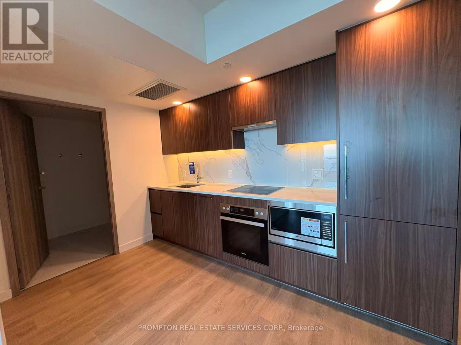 4705 - 1 Concord Cityplace Way, Toronto, Ontario  M5V 0X3 - Photo 3 - C12465485