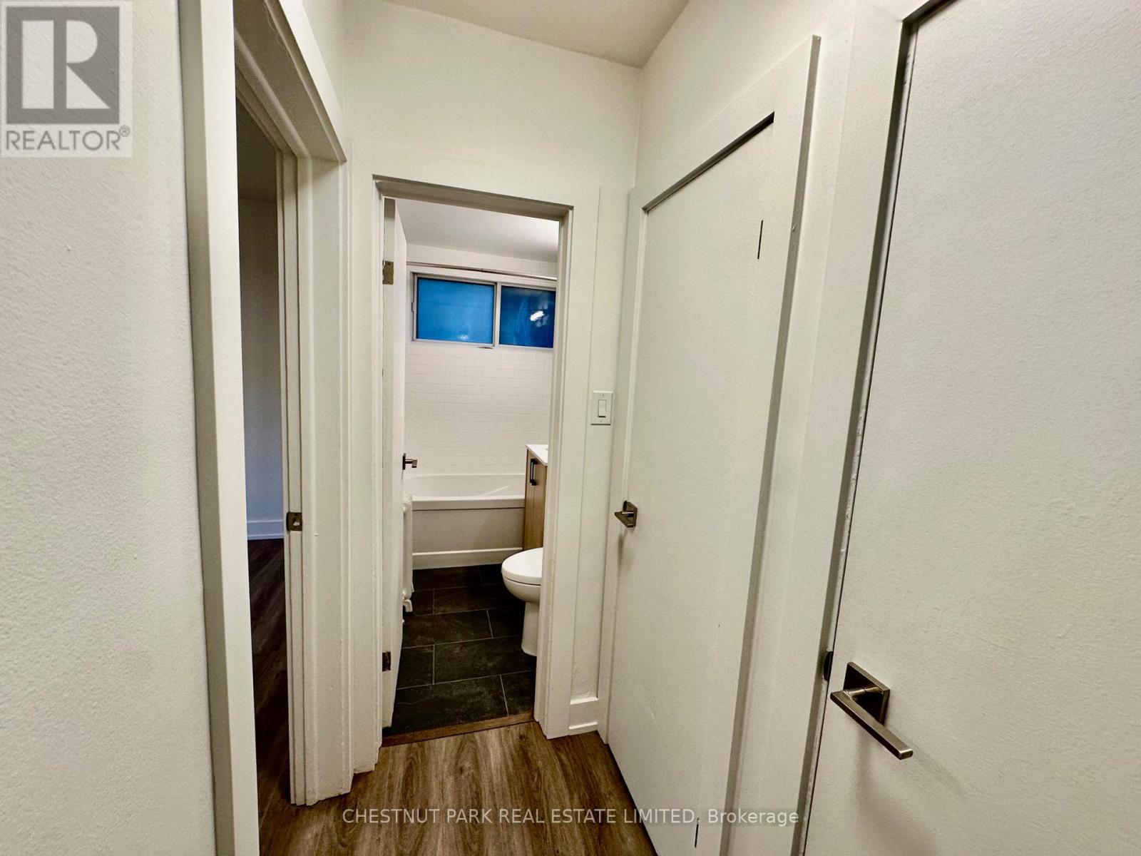 6 - 11 Wingreen Court, Toronto, Ontario  M3B 1B9 - Photo 8 - C12465508