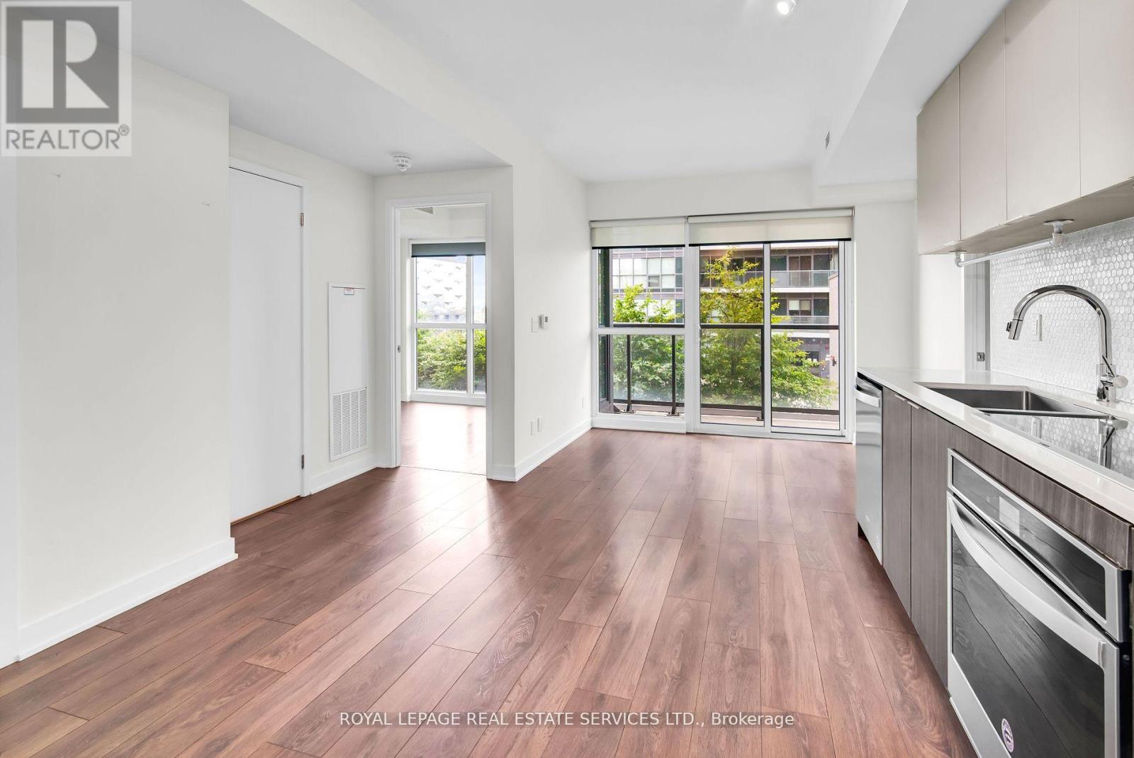 503 - 2 Sonic Way, Toronto (Flemingdon Park), Ontario  M3C 0P2 - Photo 2 - C12465516
