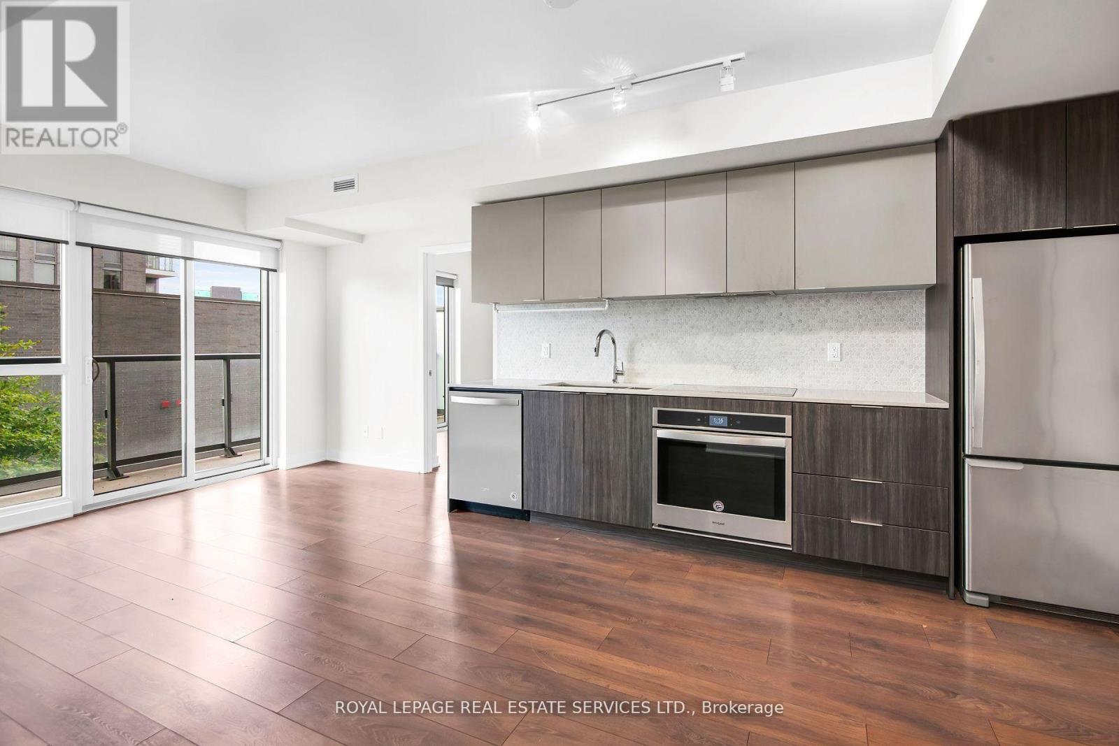 503 - 2 Sonic Way, Toronto (Flemingdon Park), Ontario  M3C 0P2 - Photo 6 - C12465516