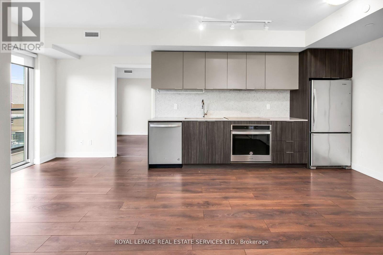 503 - 2 Sonic Way, Toronto (Flemingdon Park), Ontario  M3C 0P2 - Photo 8 - C12465516