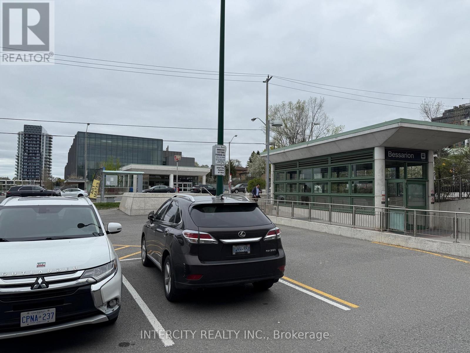 200 - 738 Sheppard Avenue E, Toronto (Bayview Village), Ontario  M2K 1C4 - Photo 4 - C12465536