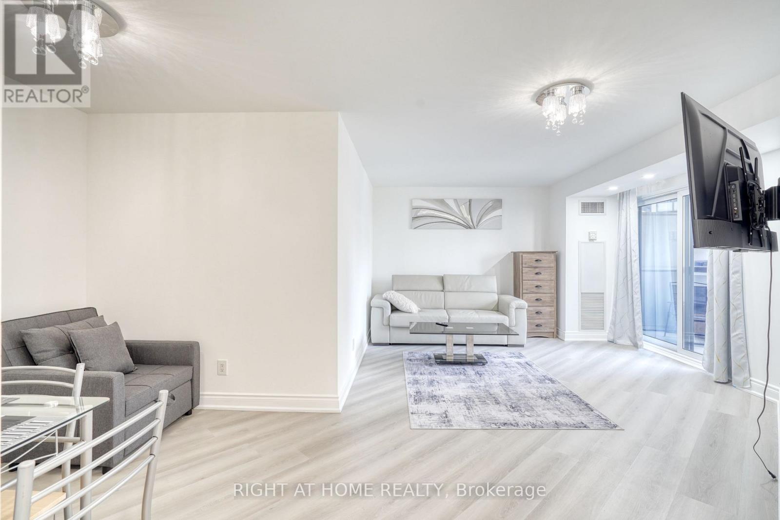 715 - 15 Northtown Way, Toronto (Willowdale East), Ontario  M2N 7A2 - Photo 11 - C12465552