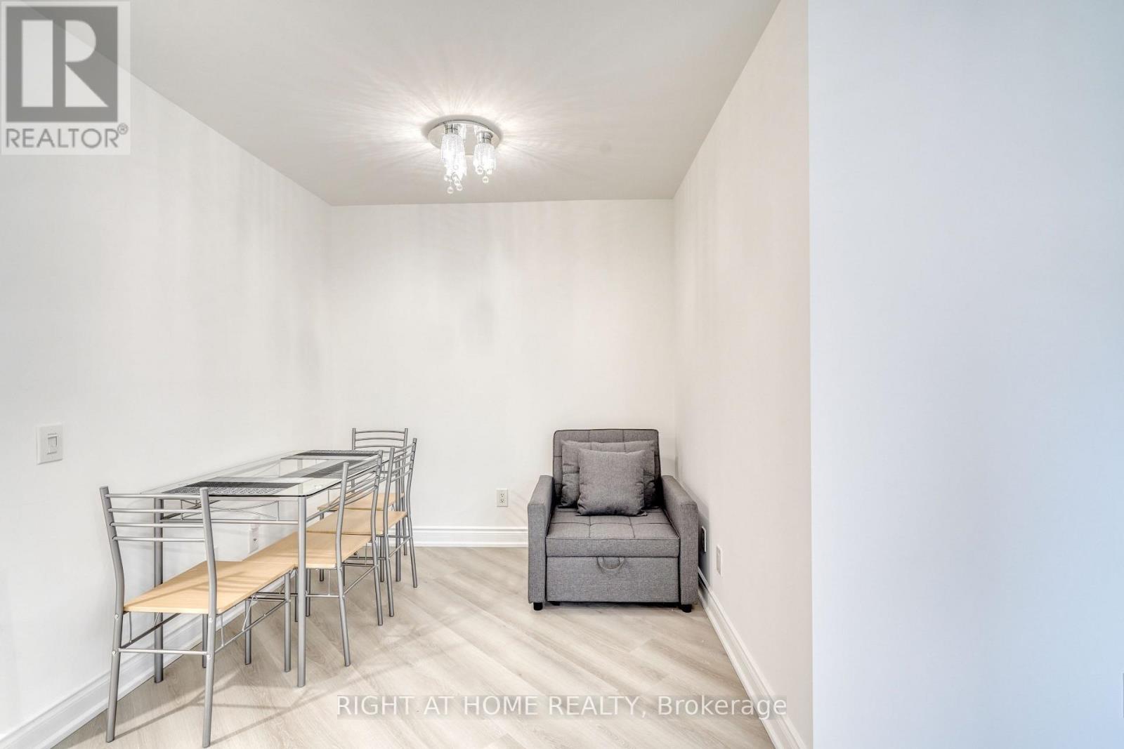 715 - 15 Northtown Way, Toronto (Willowdale East), Ontario  M2N 7A2 - Photo 13 - C12465552